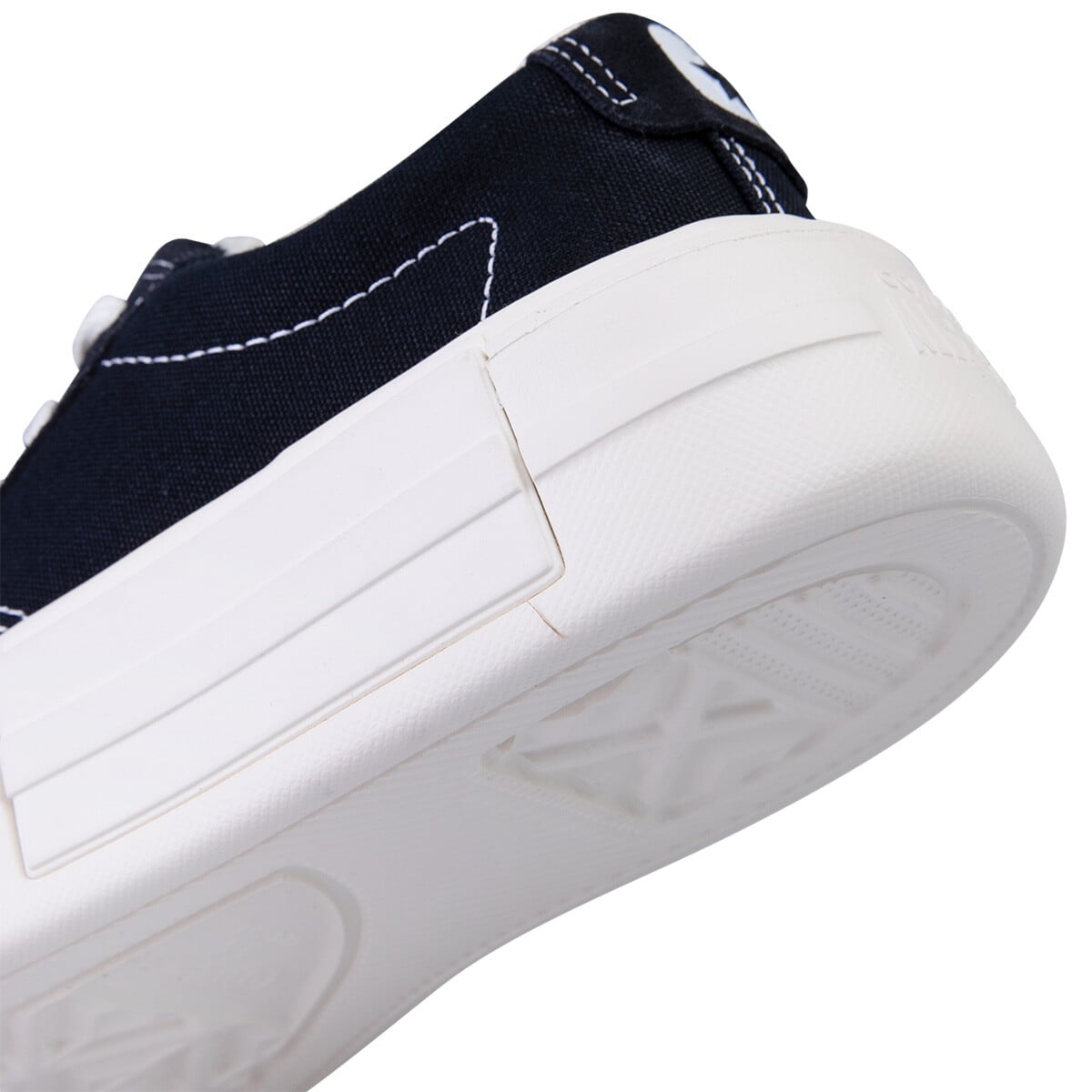 kanan CONVERSE CHUCK TAYLOR ALL STAR CRUISE LOW TOP SHOES laisvalaikio batai