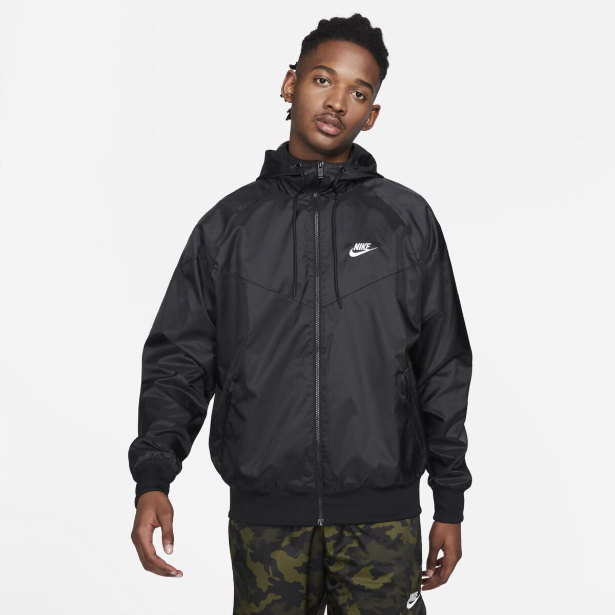 NIKE SPORTSWEAR WINDRUNNER HOODED JACKET striukės ir parkos