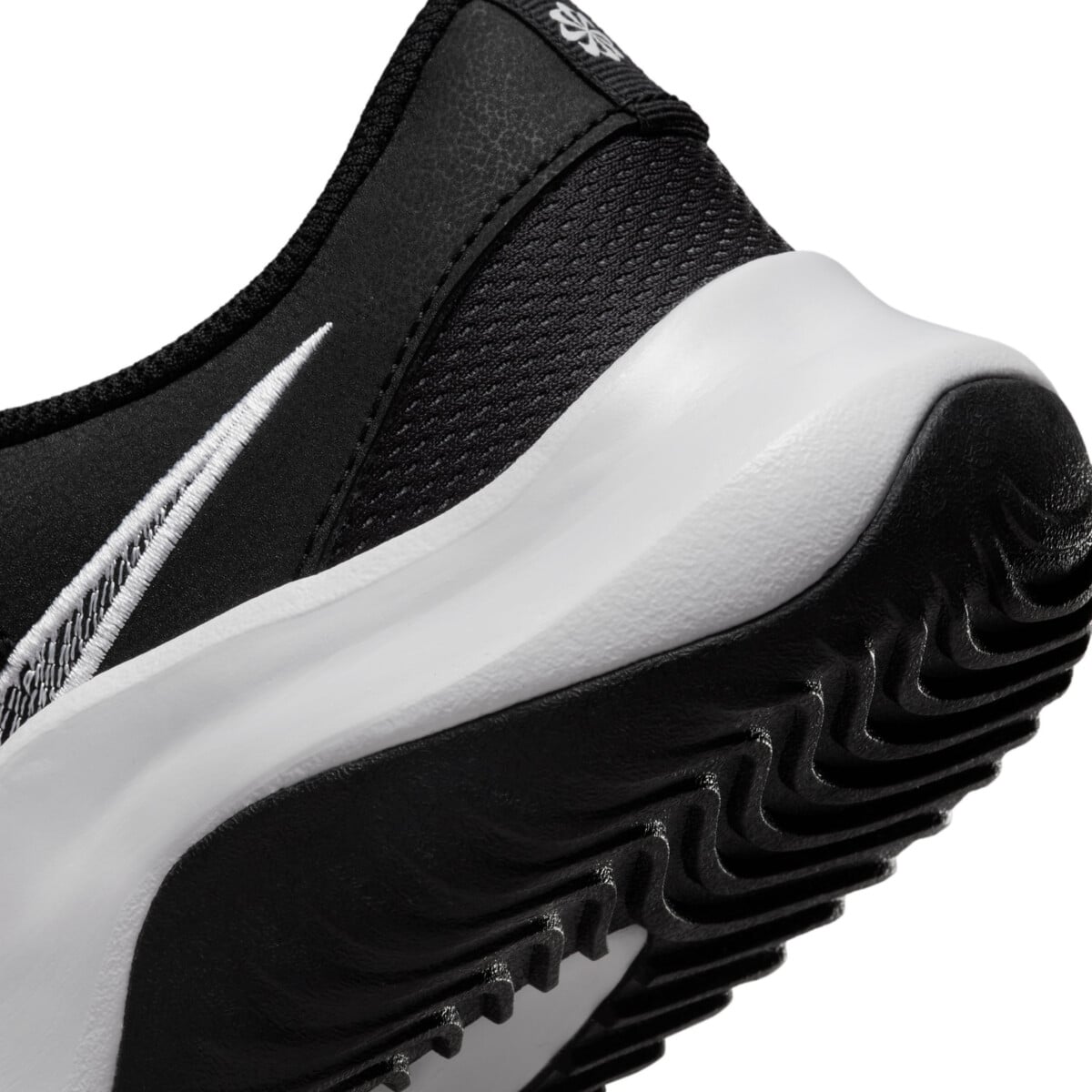 T NIKE LEGEND ESSENTIAL 3 NEXT NATURE MEN'S TRAINING SHOES