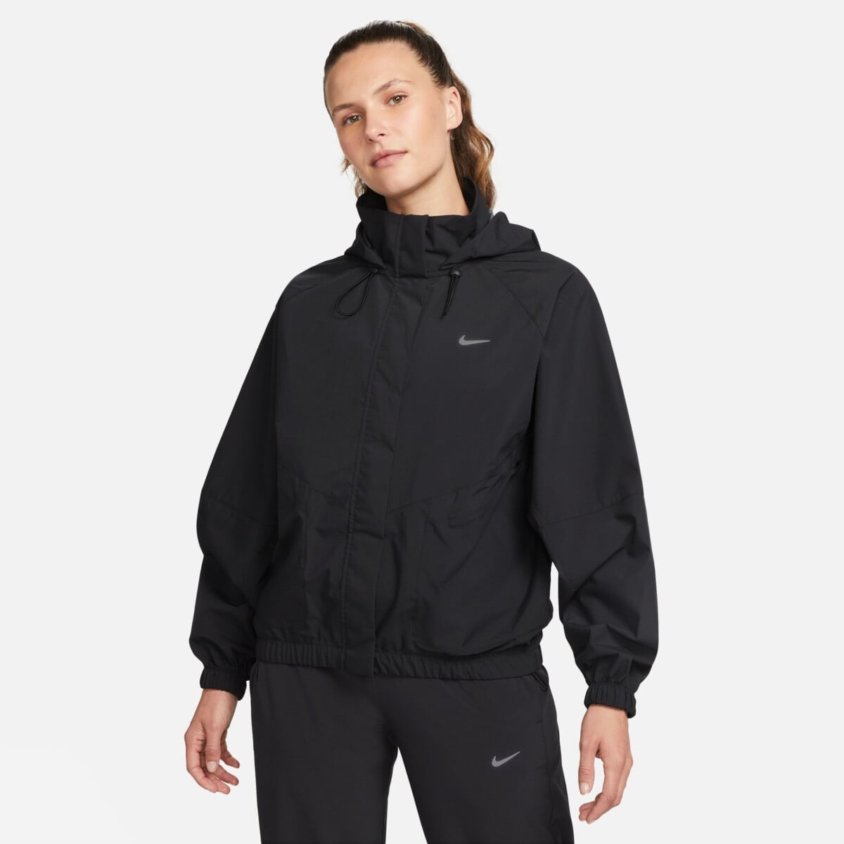 NIKE STORM-FIT SWIFT striukės ir parkos | Sportland