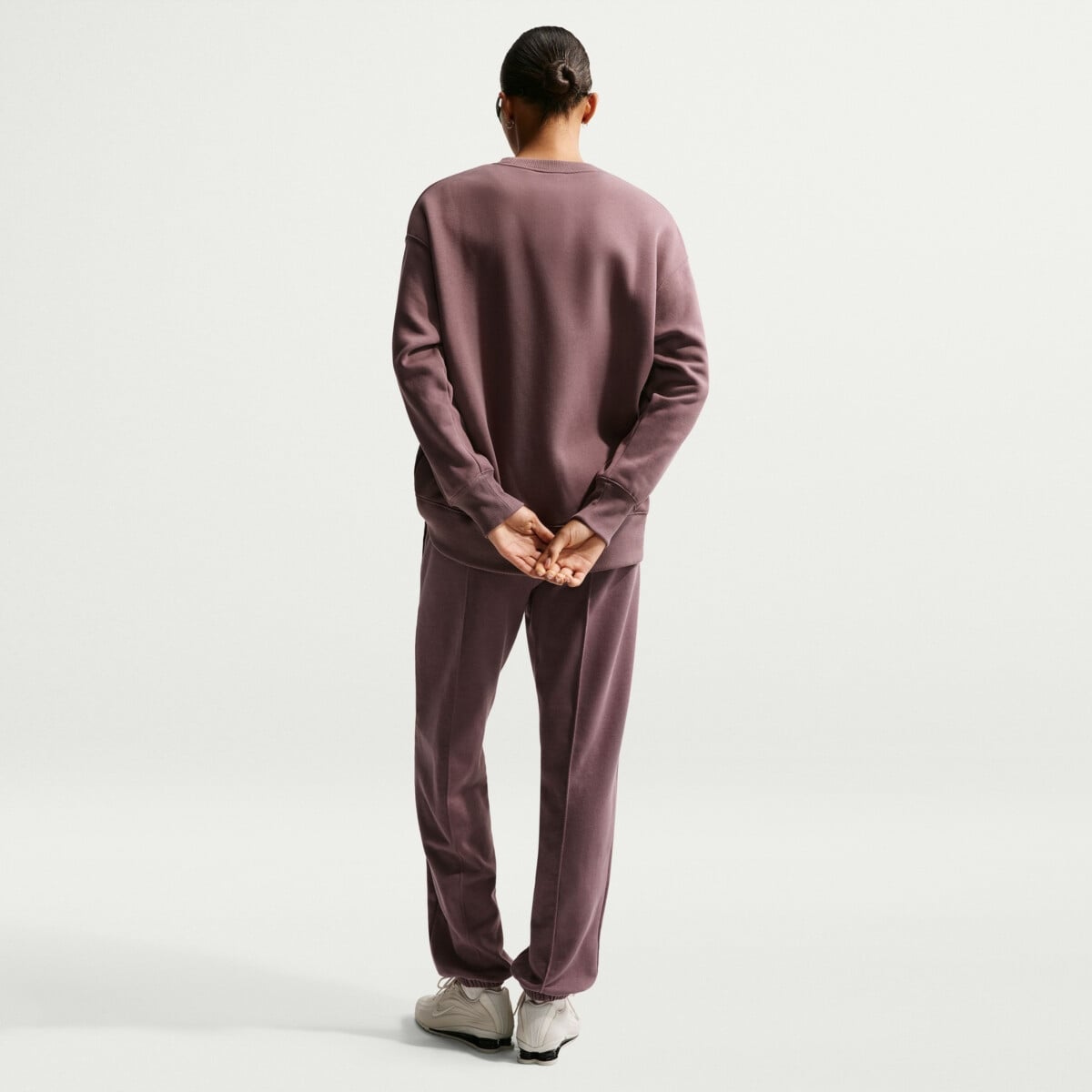 _ NIKE SPORTSWEAR PHOENIX FLEECE OVERSIZED CREW-NECK SWEATSHIRT
