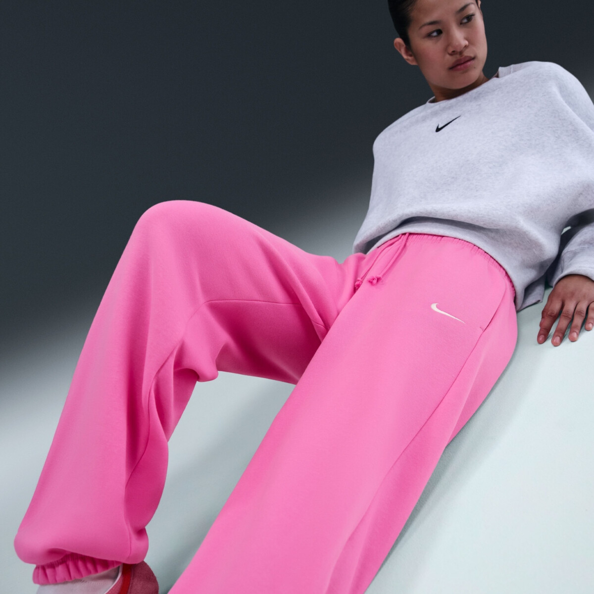 NIKE SPORTSWEAR PHOENIX FLEECE HIGH RISE OVERSIZED SWEATPANTS kelnės