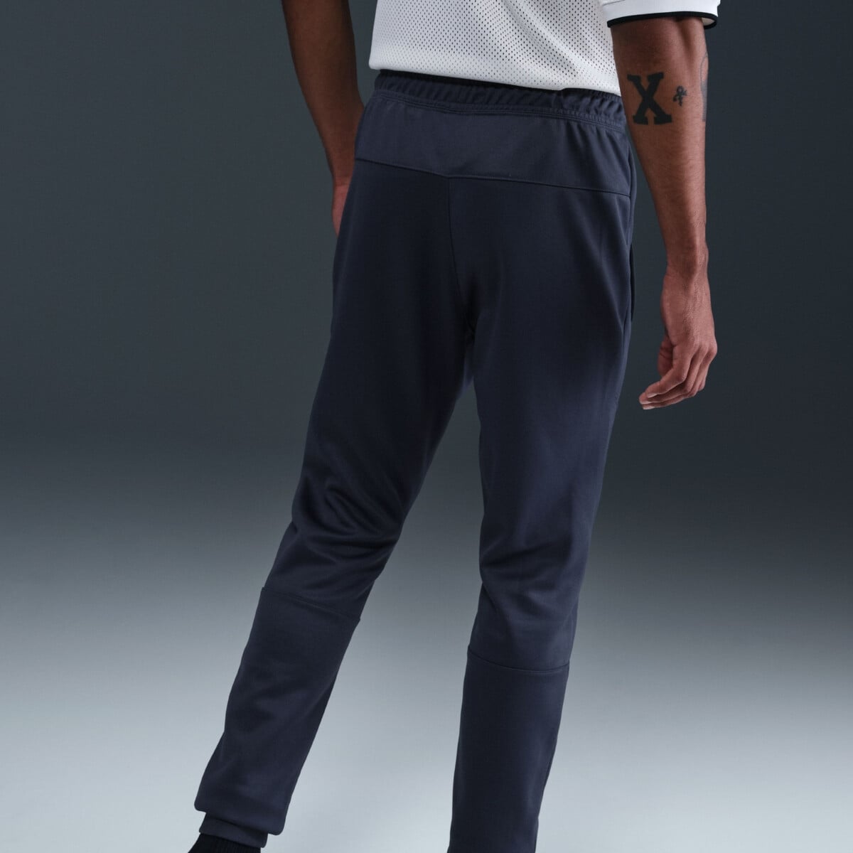 NIKE SPORTSWEAR AIR MAX PEAK HOODIE kelnės