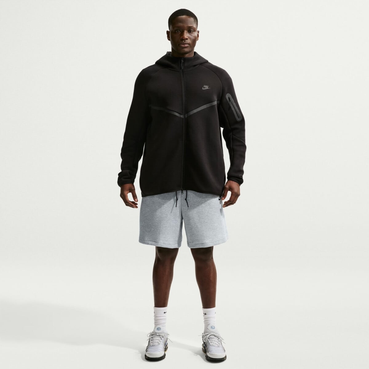 ダーツ TRIPLEIGHT shorty NIKE TECH FLEECE SHORTS šortai | Sportland