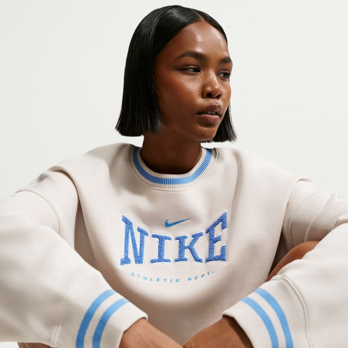 NIKE SPORTSWEAR PHOENIX FLEECE OVERSIZED CREW-NECK SWEATSHIRT