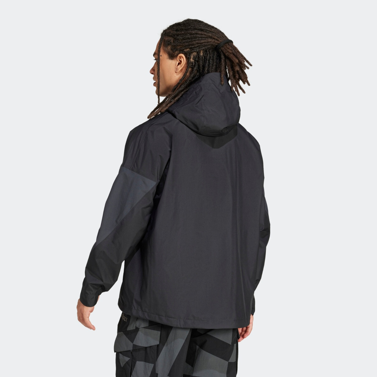 jun平 ADIDAS MEN'S TERREX XPLORIC 2.5L CLIMAPROOF ANORAK striukės ir parkos