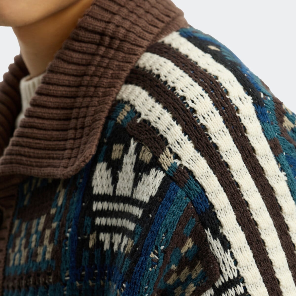 ADIDAS ORIGINALS CRAFTED JACKET SWEATER striukės ir parkos