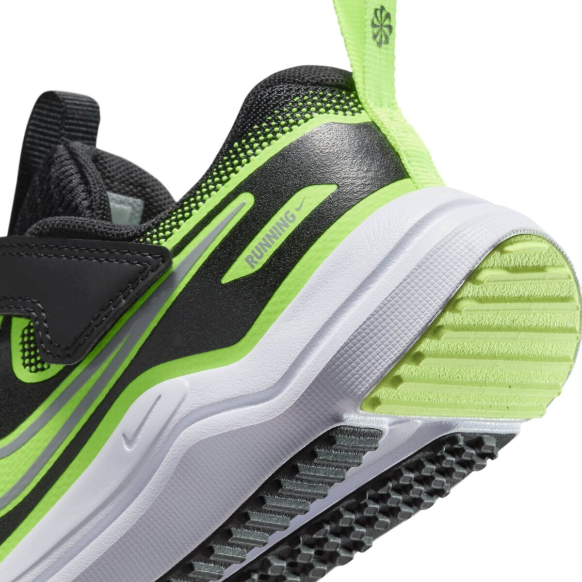 NIKE COSMIC RUNNER SHOES bėgimo batai | Sportland