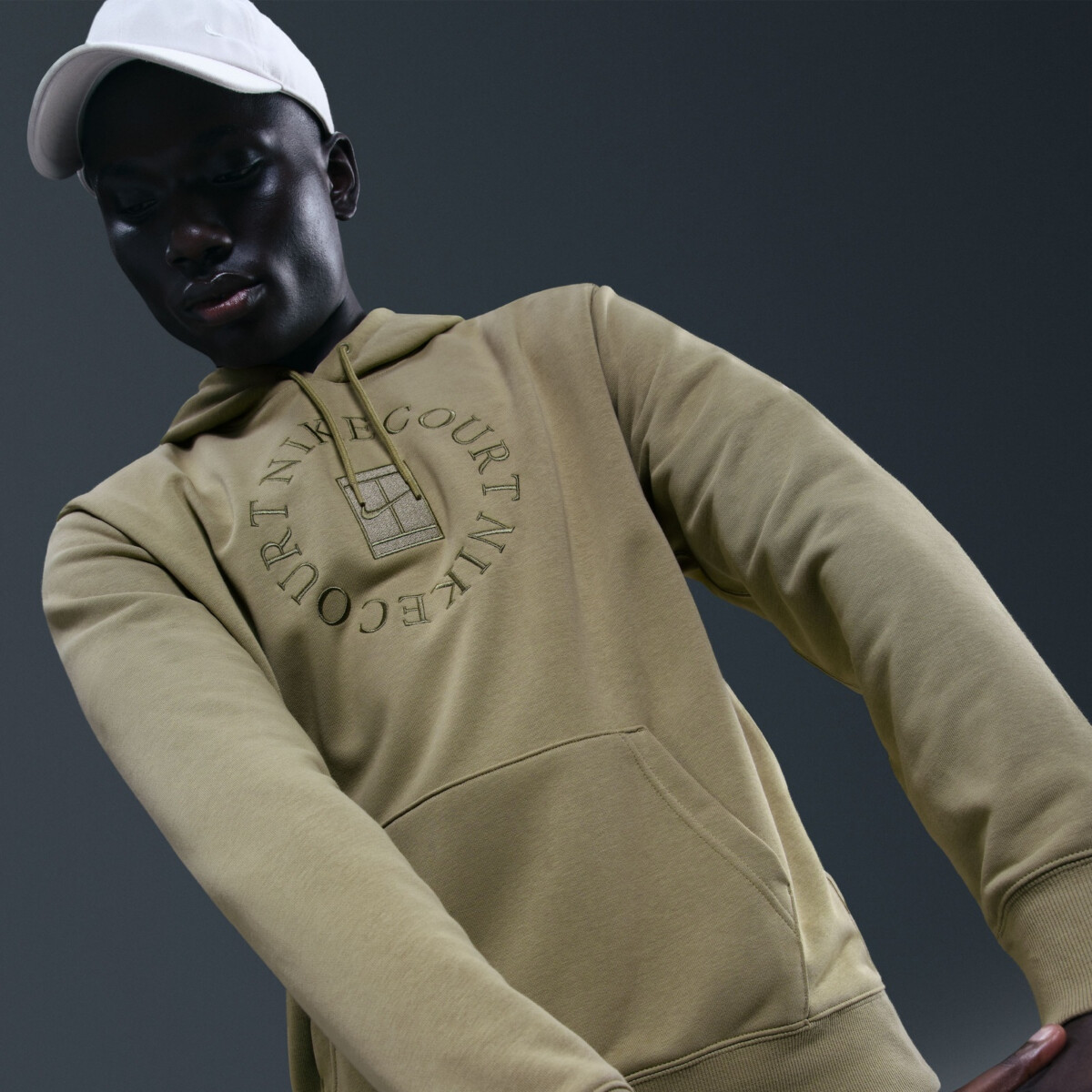 NIKE COURT HERITAGE DRI-FIT FRENCH TERRY TENNIS PULLOVER HOODIE