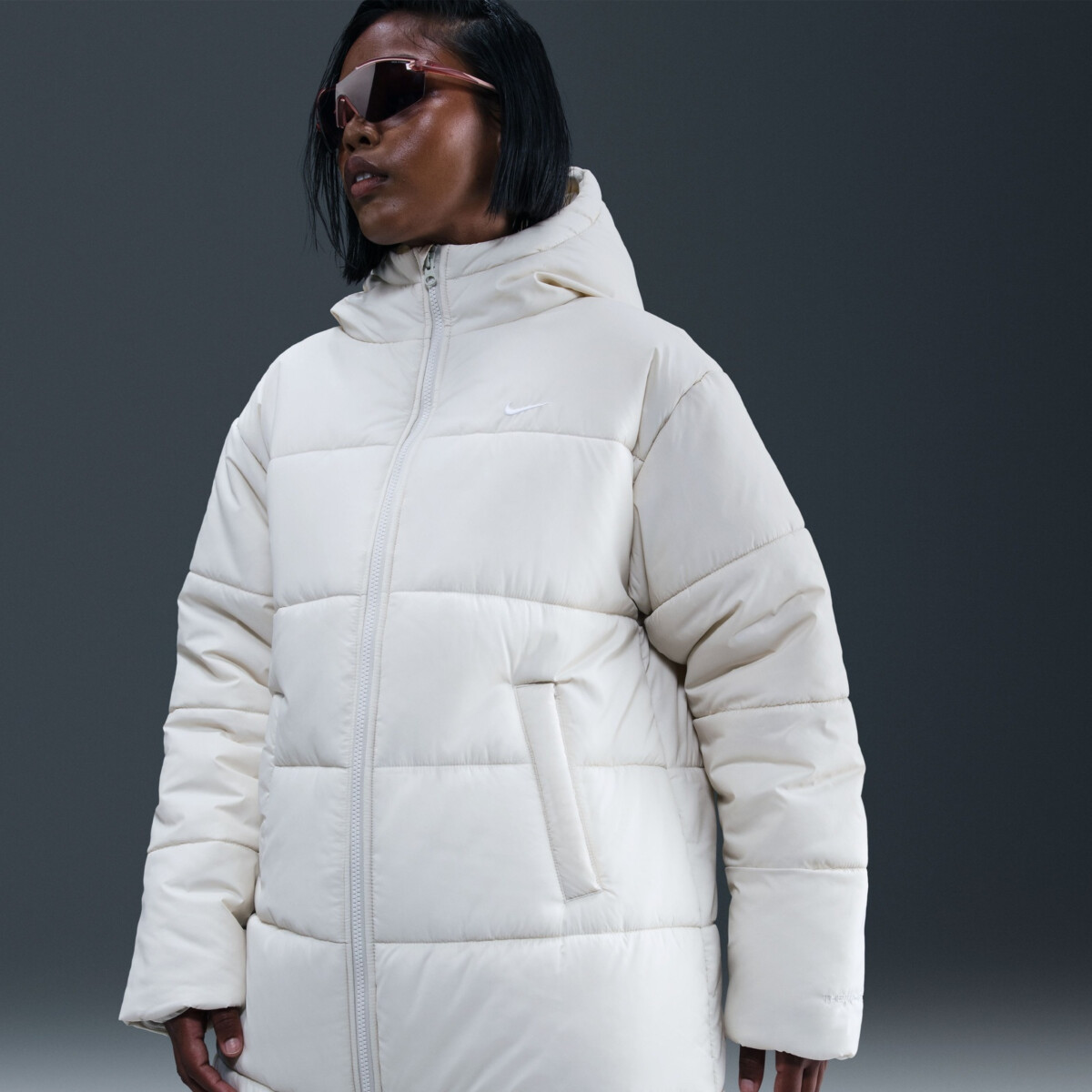 NIKE SPORTSWEAR CLASSIC THERMA-FIT LOOSE HOODED PARKA striukės ir