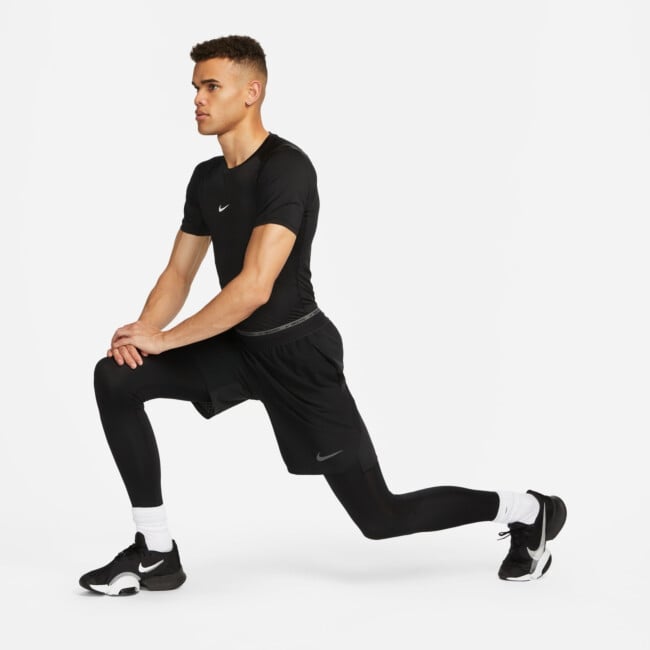 NIKE PRO MEN'S DRI-FIT TIGHT SHORT-SLEEVE FITNESS TOP apatiniai