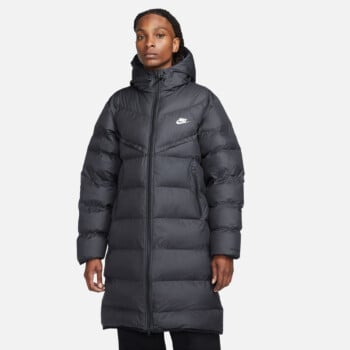 NIKE WINDRUNNER PRIMALOFT® STORM-FIT HOODED PARKA JACKET striukės