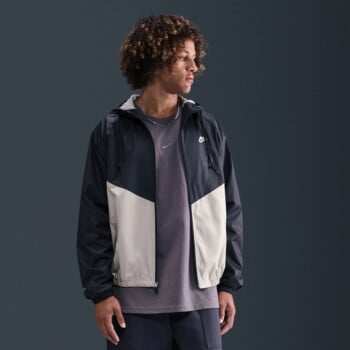 NIKE SPORTSWEAR WINDRUNNER HOODED JACKET striukės ir parkos